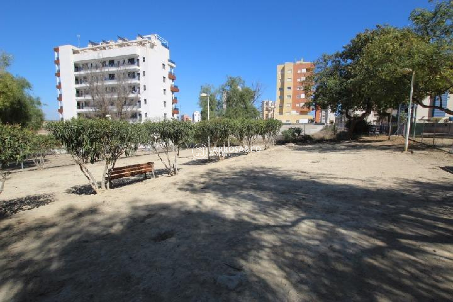 Resale - Apartment - Guardamar del Segura - puerto deportivo