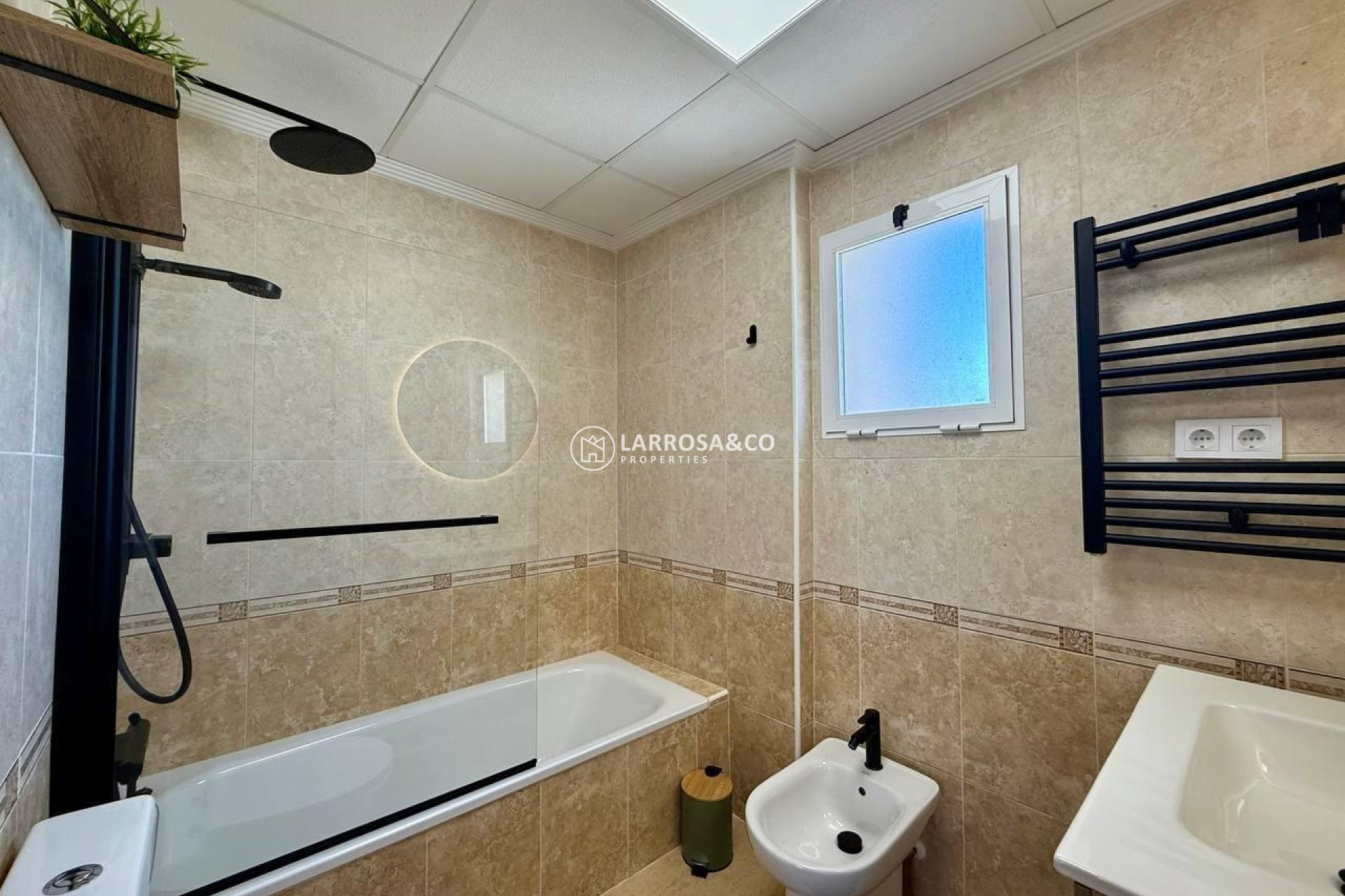 Resale - Apartment - Guardamar del Segura - Puerto