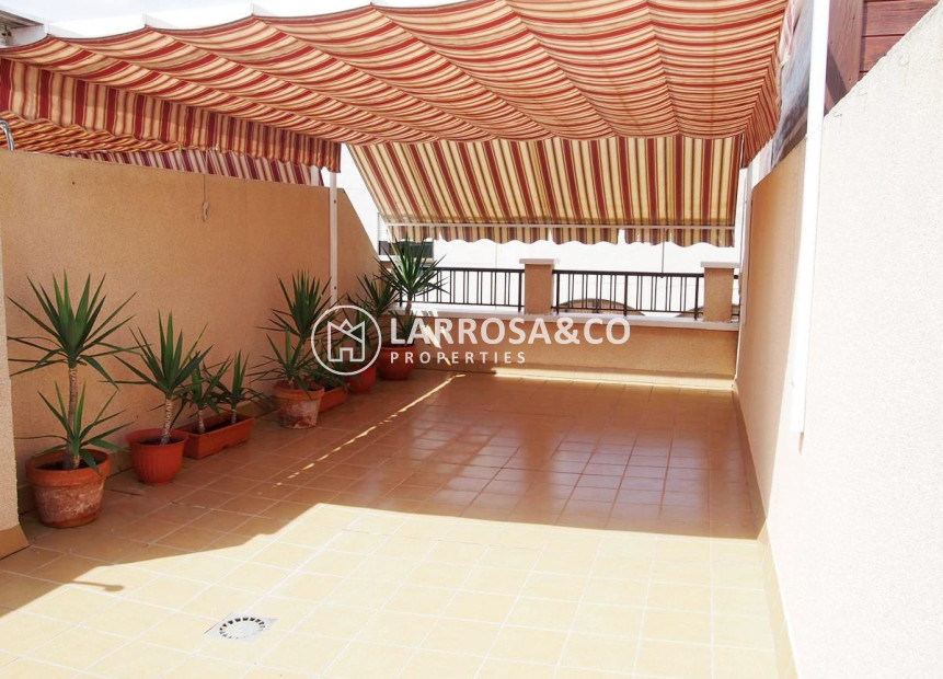 resale-apartment-guardamar-del-segura-roof-terrace-2-rv2084