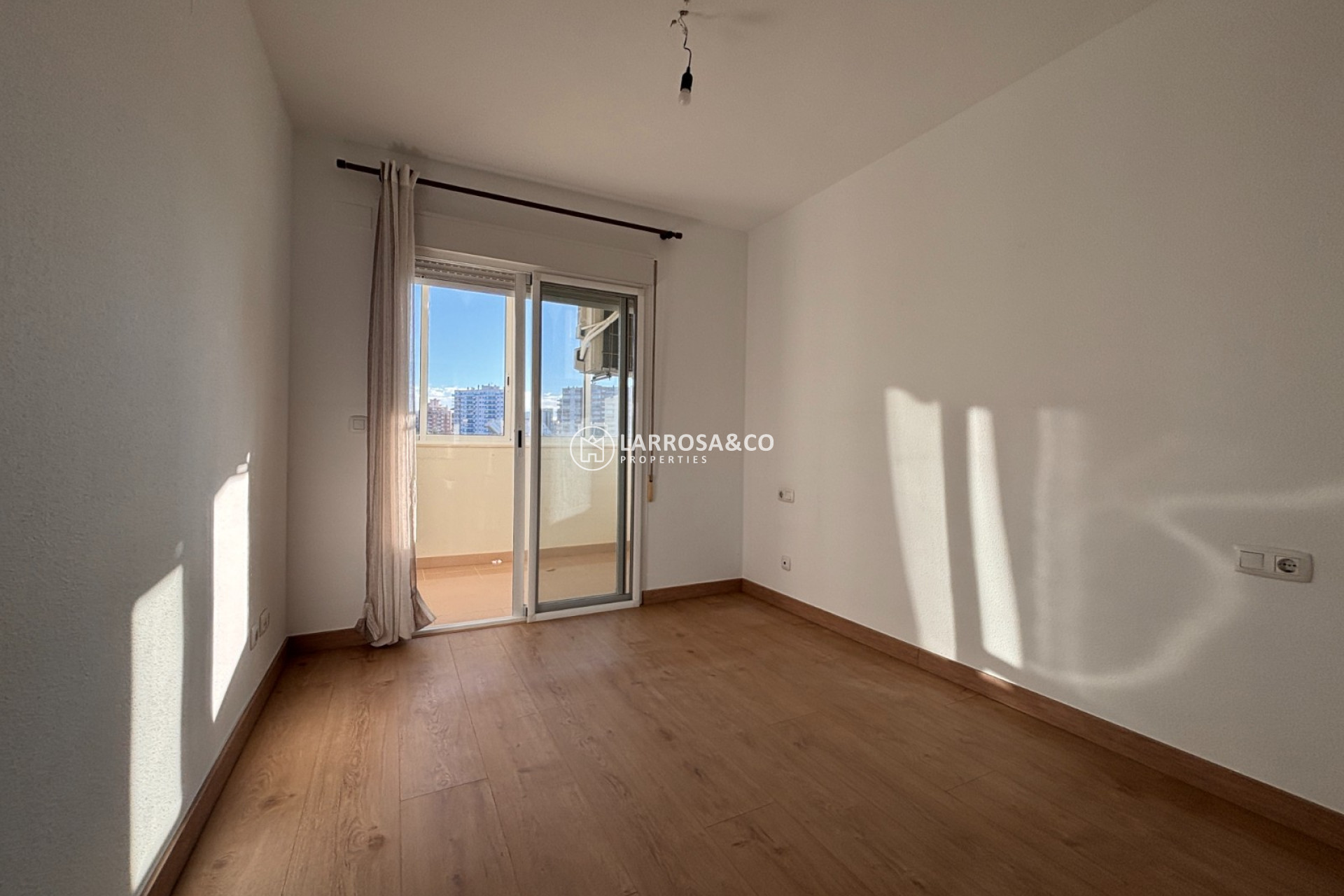 Resale - Apartment - Guardamar del Segura - SUP 7