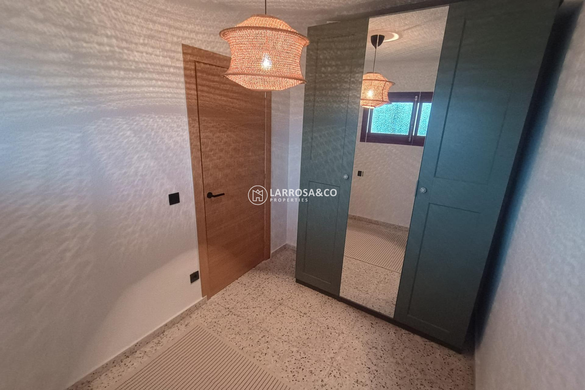 Resale - Apartment - Guardamar del Segura - Urbanizaciones