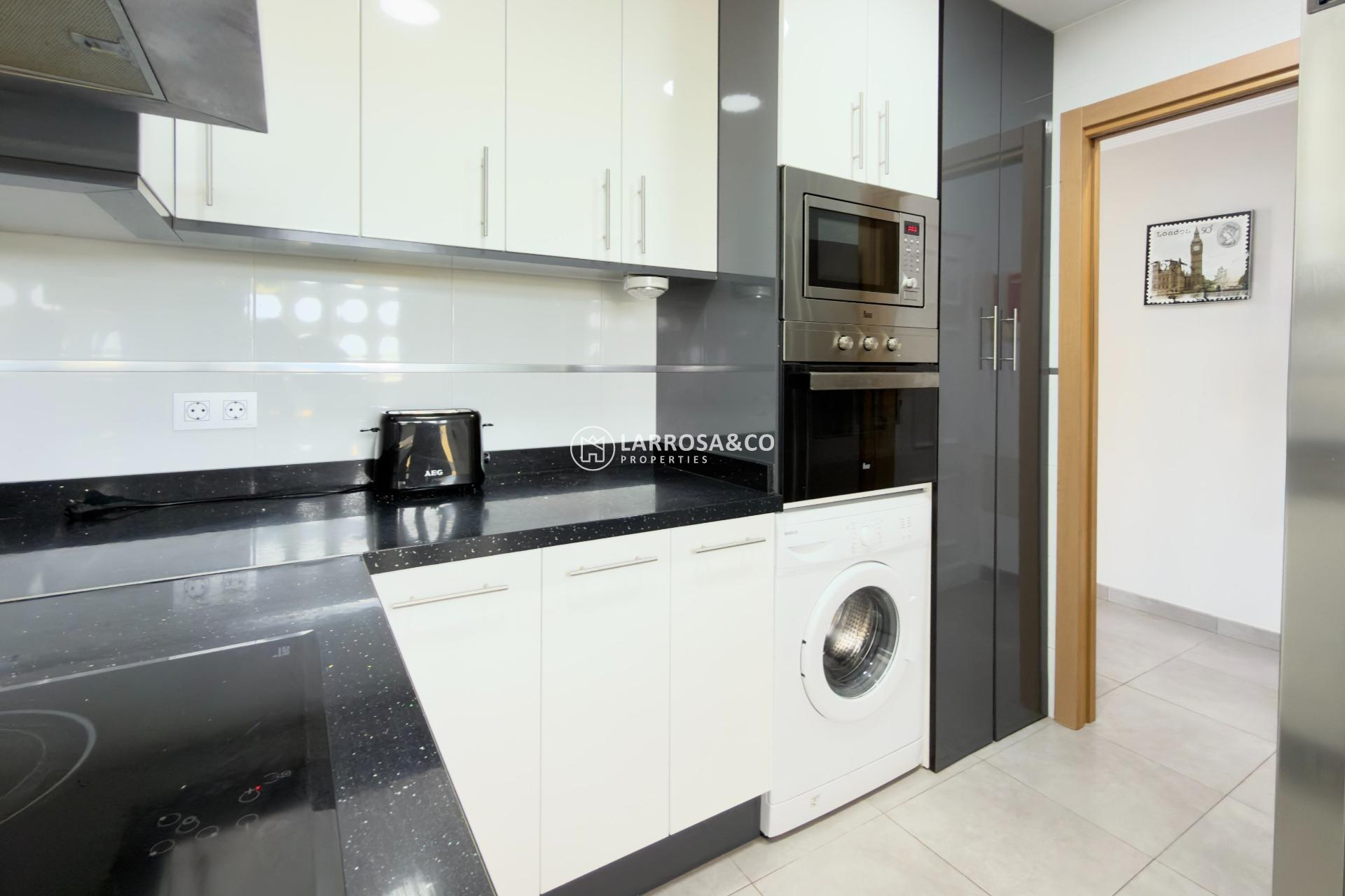 Resale - Apartment - Guardamar del Segura - Urbanizaciones