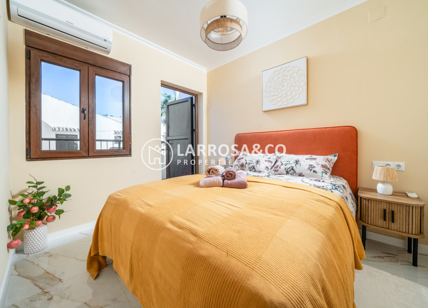 Resale - Apartment - La Mata - Costa Blanca