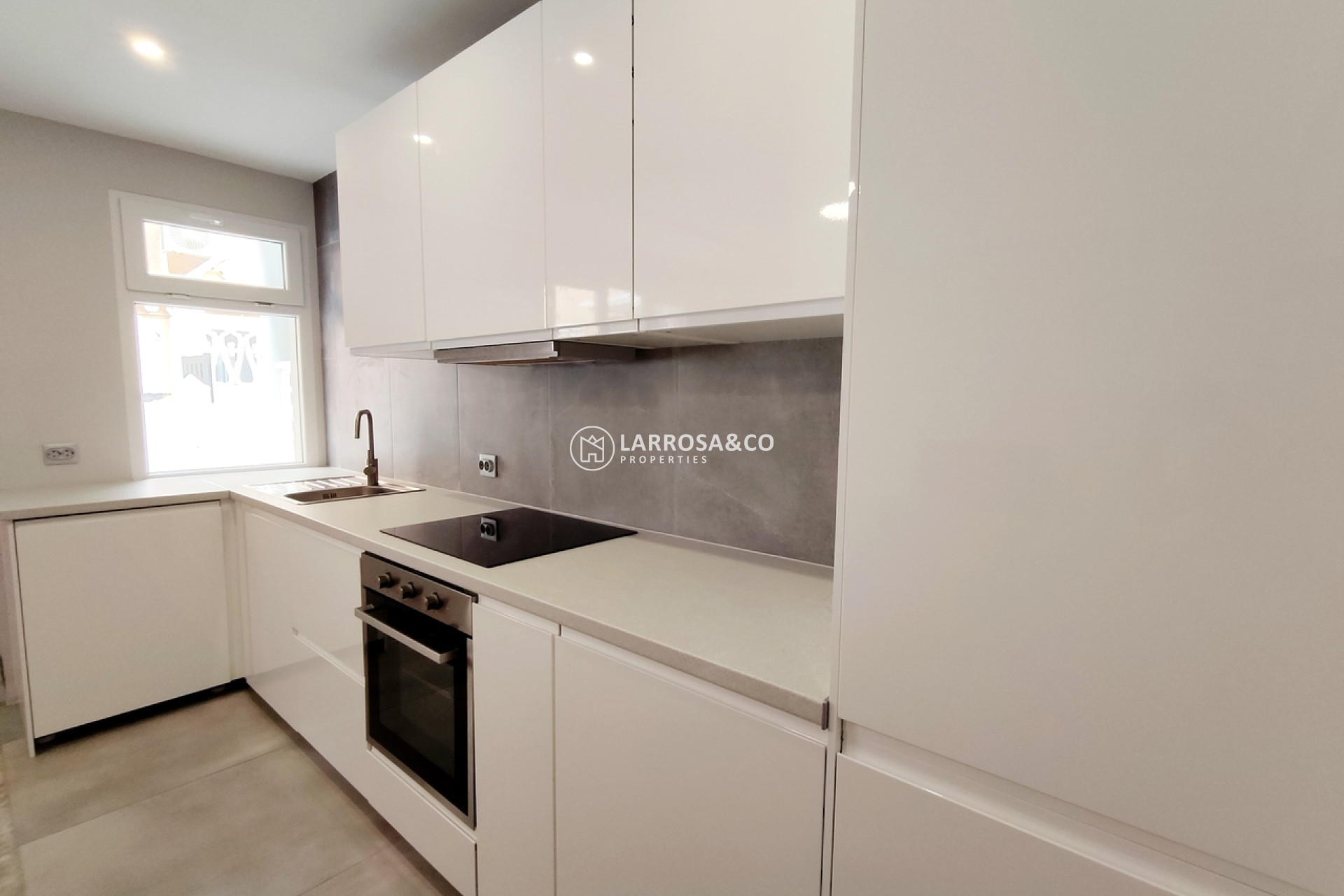 Resale - Apartment - La Mata - Costa Blanca