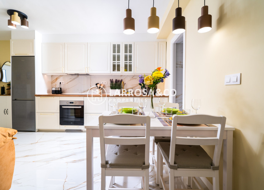 Resale - Apartment - La Veleta - Costa Blanca