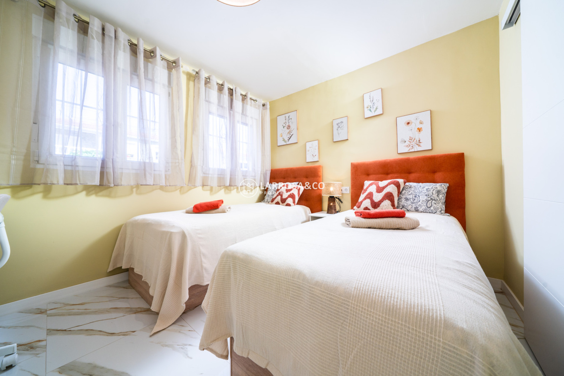 Resale - Apartment - La Veleta - Costa Blanca
