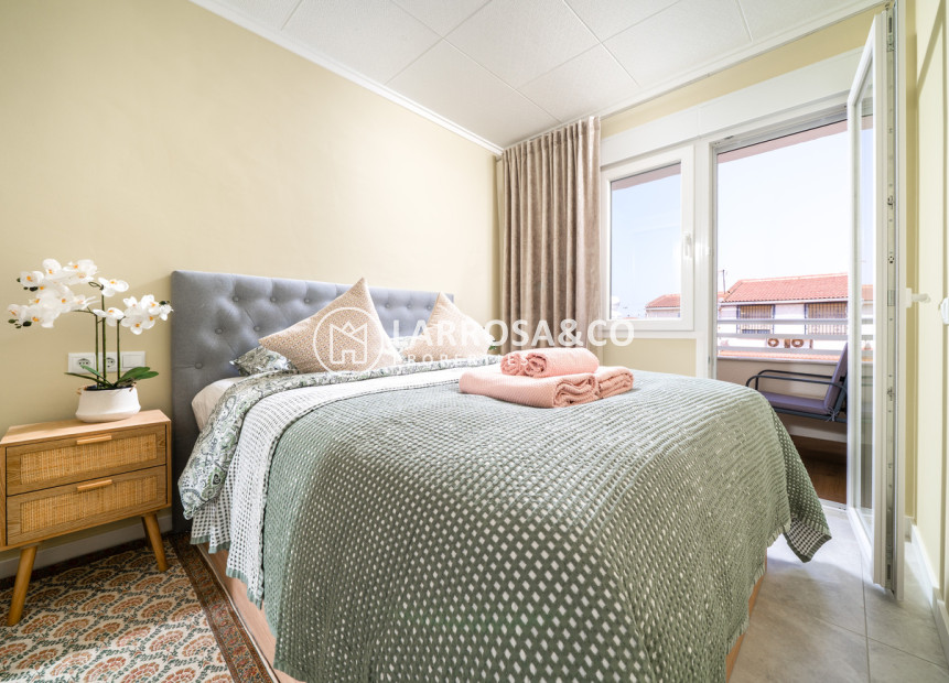 Resale - Apartment - La Veleta - Costa Blanca