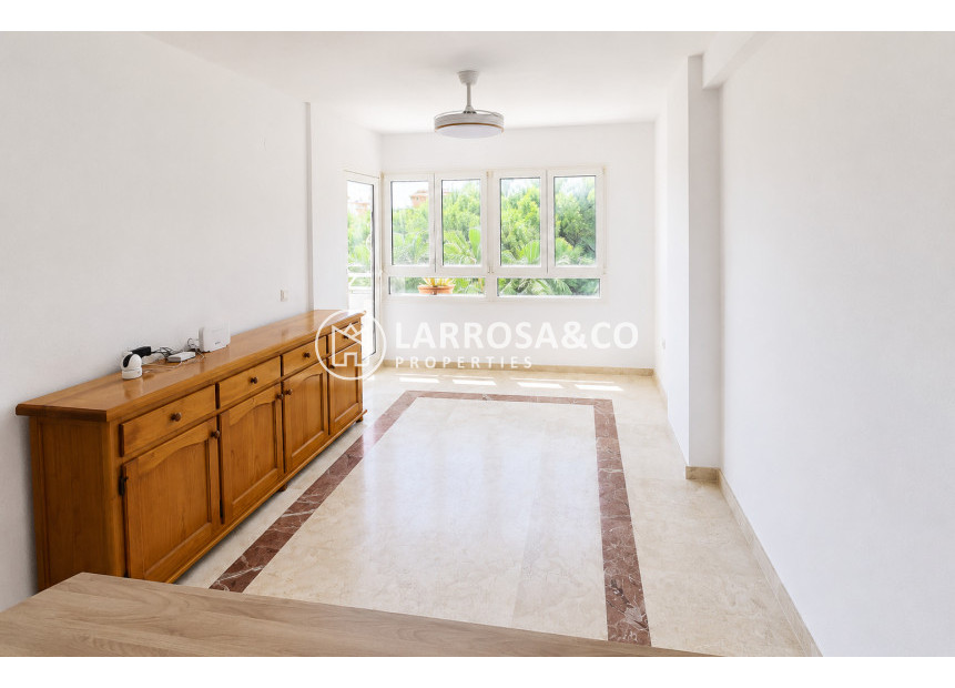 Resale - Apartment - Orihuela costa - Campoamor