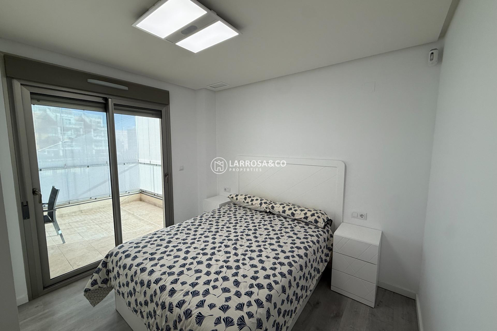 Resale - Apartment - Orihuela costa - Los Dolses