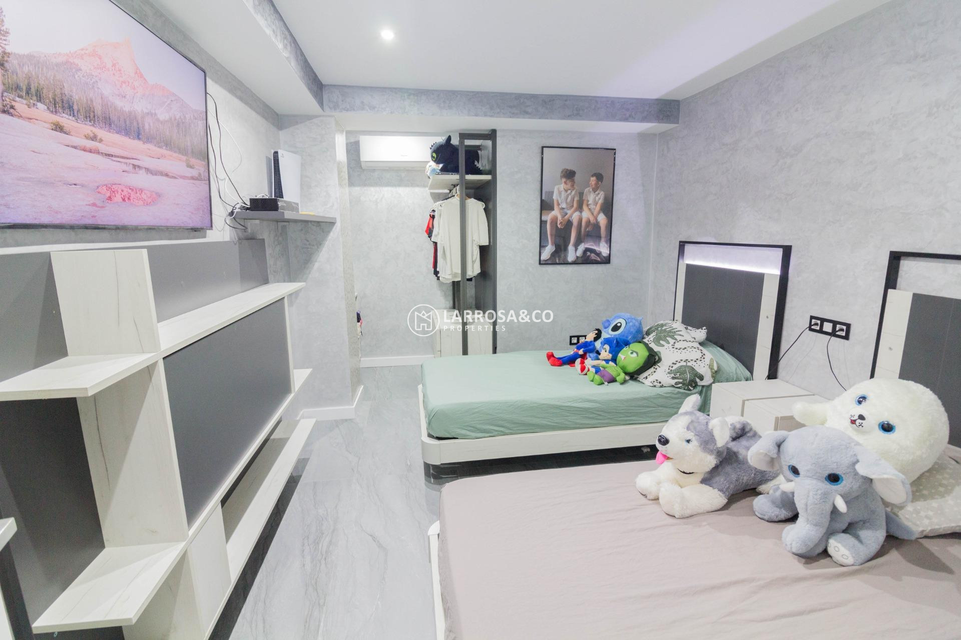 Resale - Apartment - Orihuela - Zona Centro