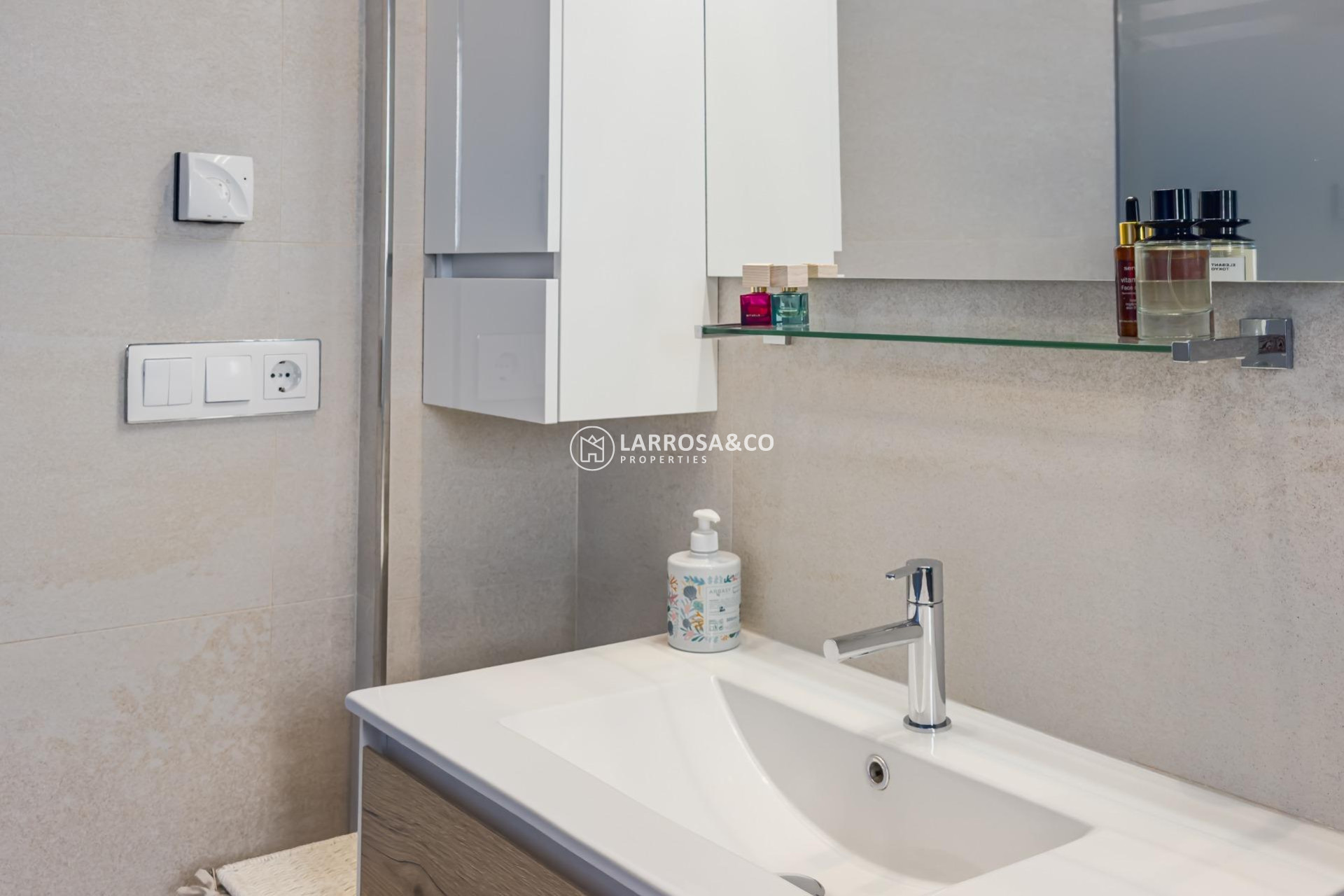 Resale - Apartment - San Miguel de Salinas - Bellavista