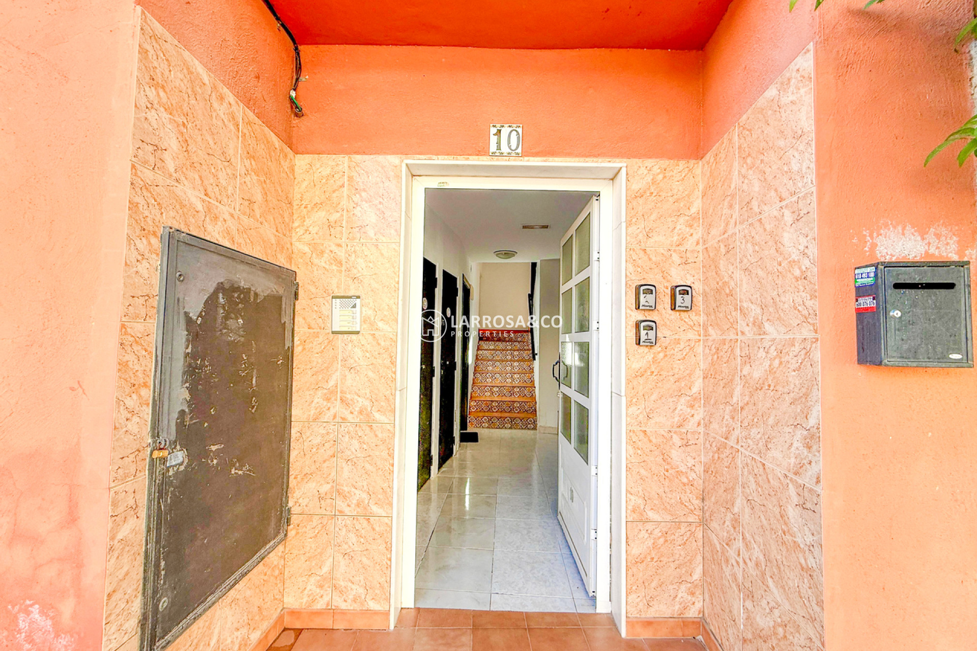 Resale - Apartment - San Miguel de Salinas - Inland