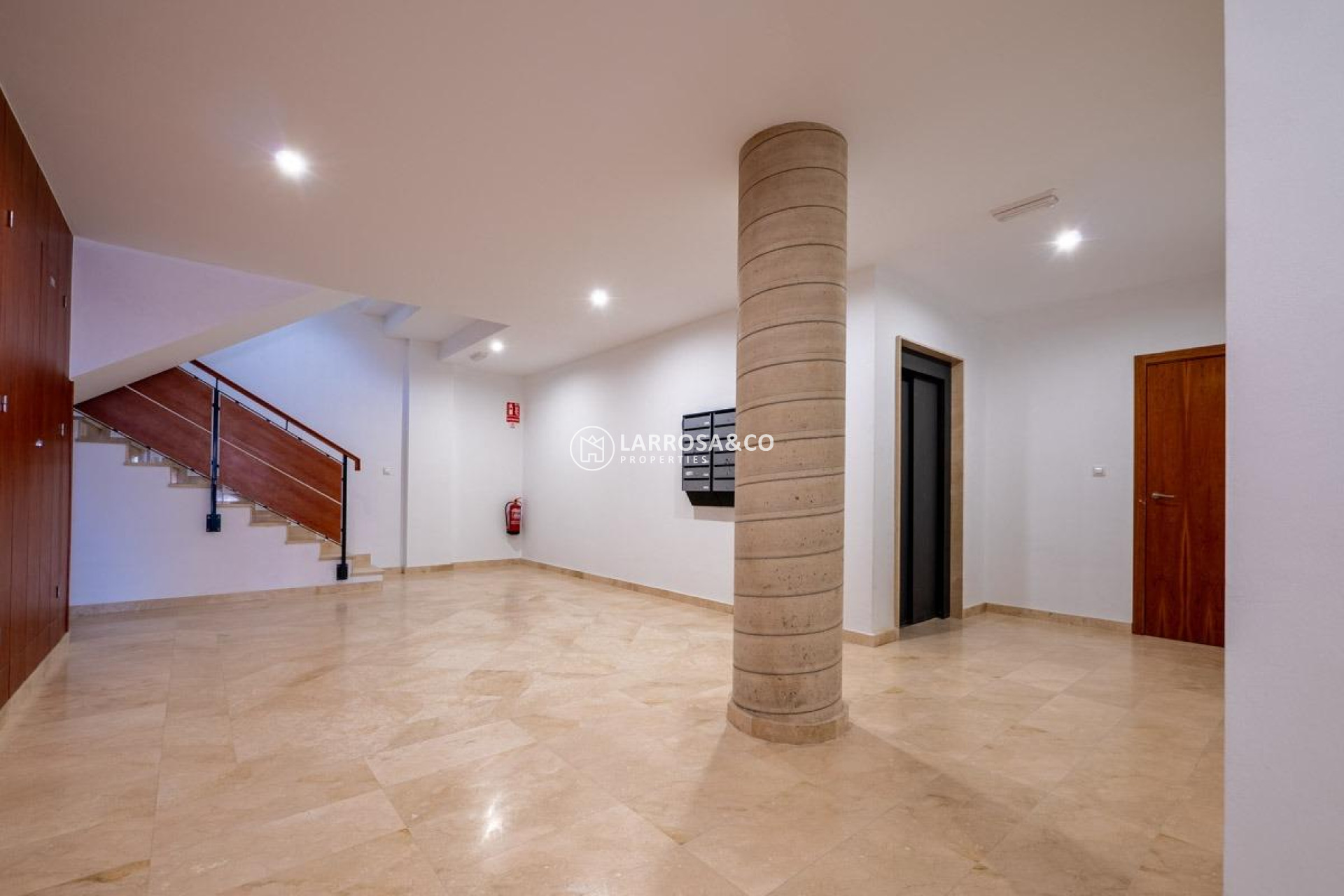 Resale - Apartment - San Miguel de Salinas - Pueblo 9