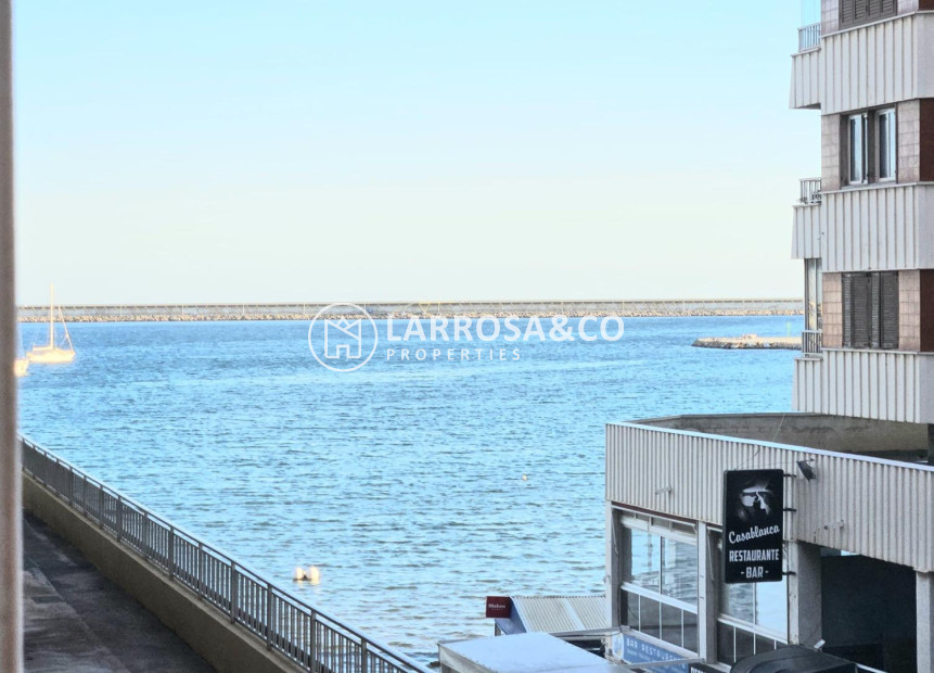 Resale - Apartment - Torrevieja - Acequion