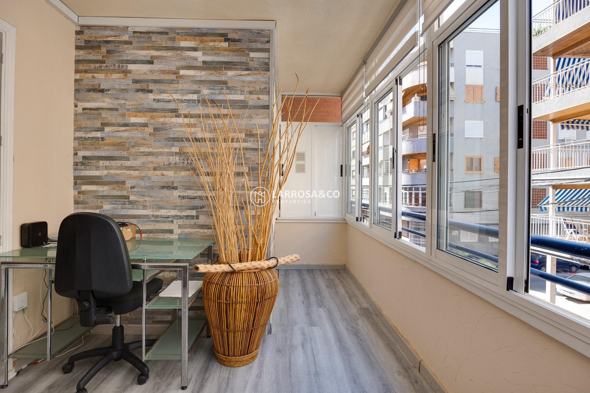 Resale - Apartment - Torrevieja - Acequion