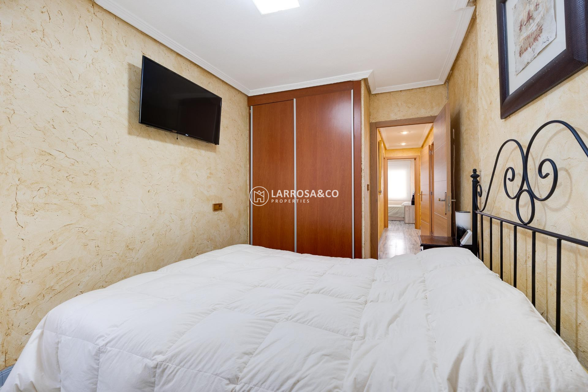 Resale - Apartment - Torrevieja - Acequion