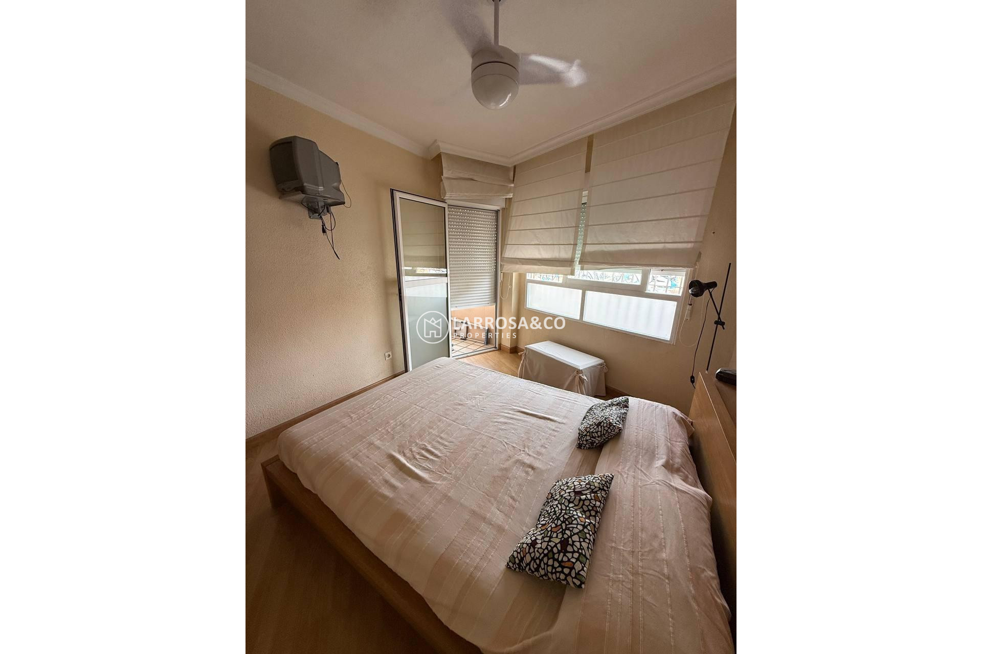 Resale - Apartment - Torrevieja - Acequion