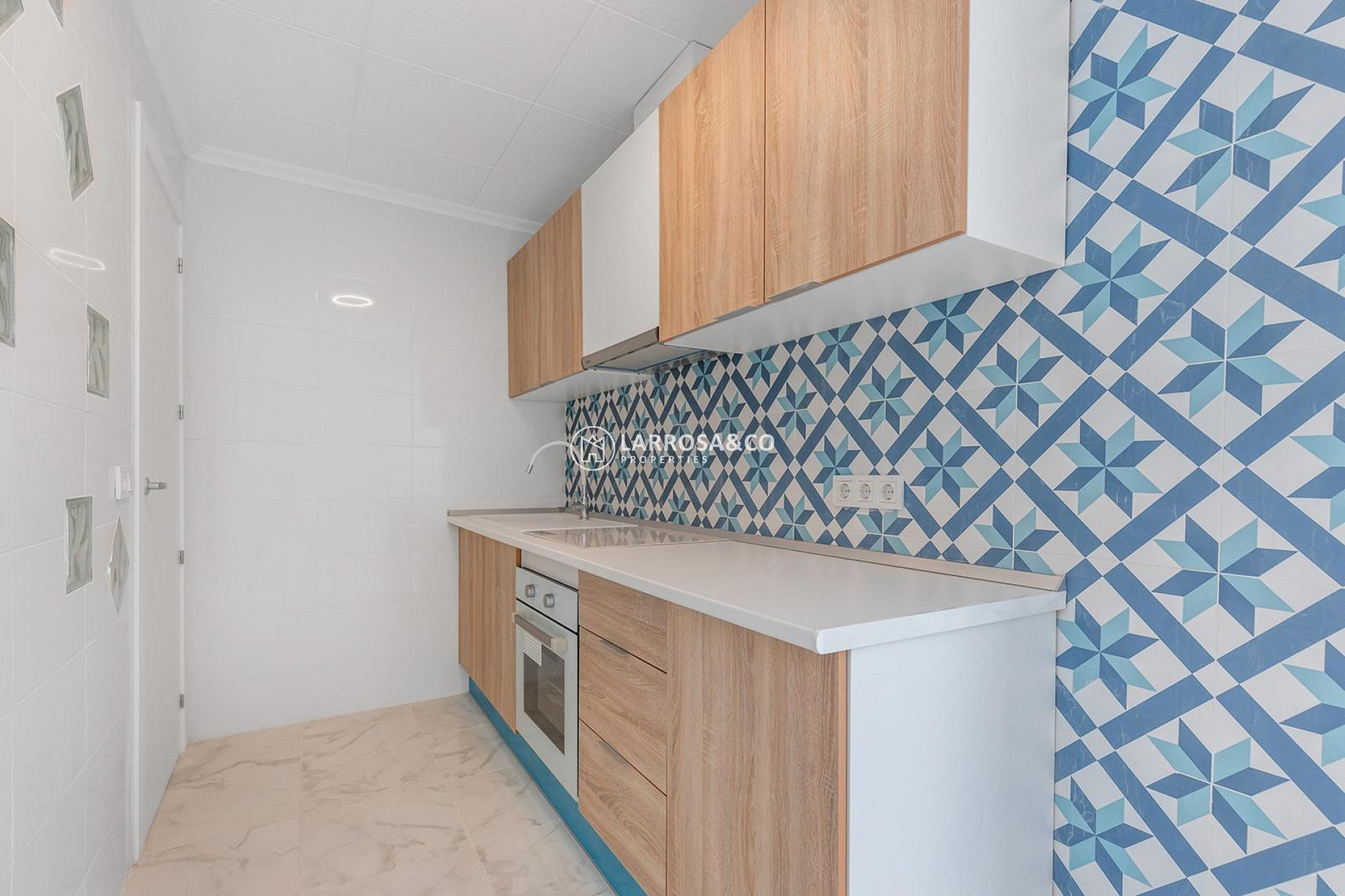 Resale - Apartment - Torrevieja - Acequion