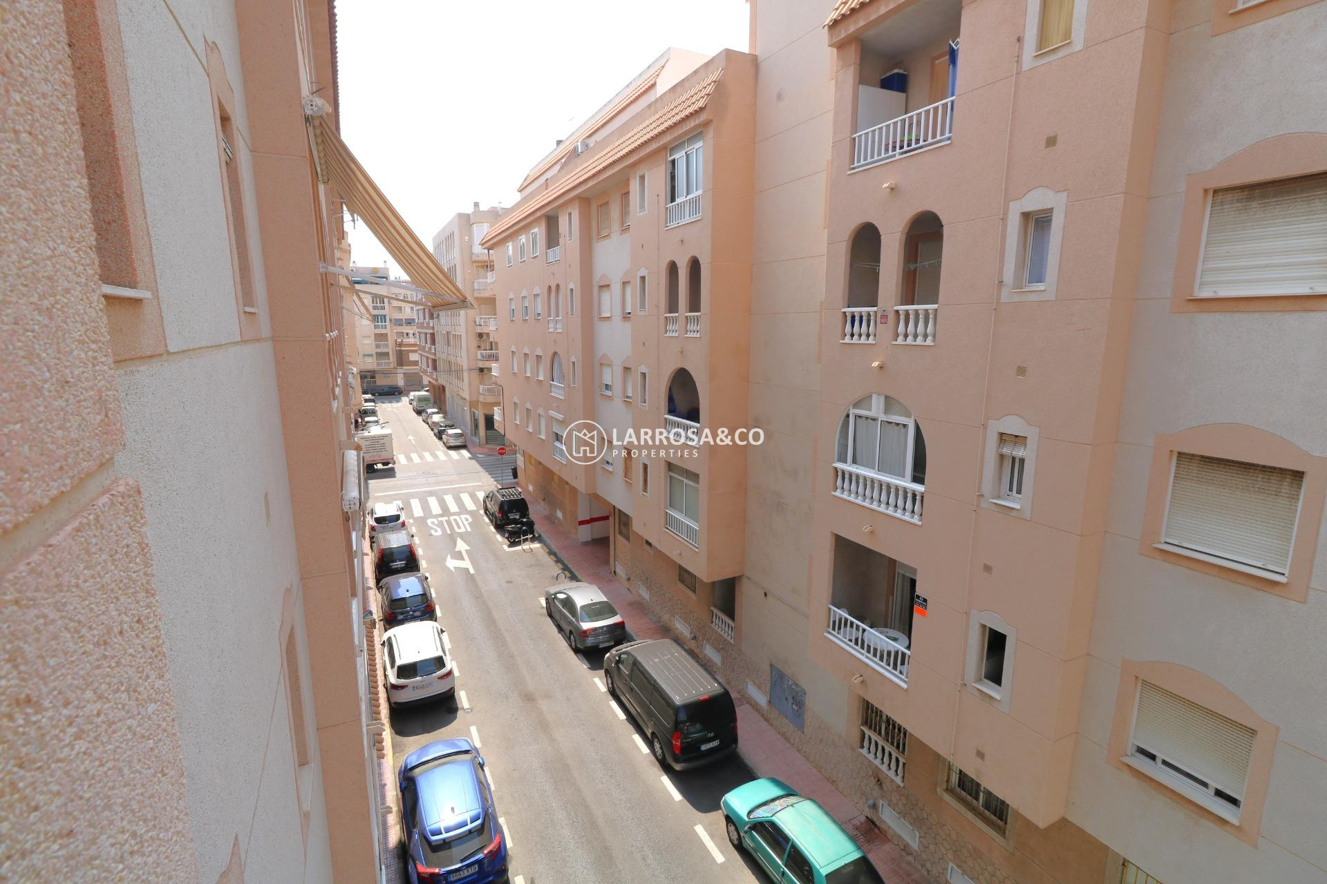 Resale - Apartment - Torrevieja - Acequion