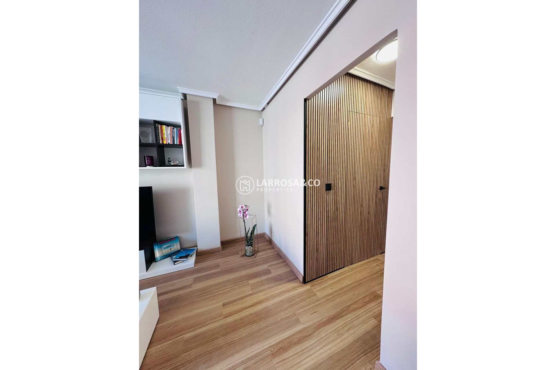 Resale - Apartment - Torrevieja - Acequion