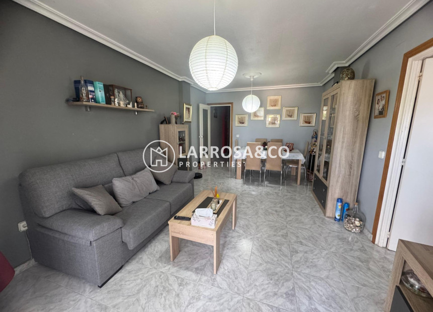 Resale - Apartment - Torrevieja - Acequion