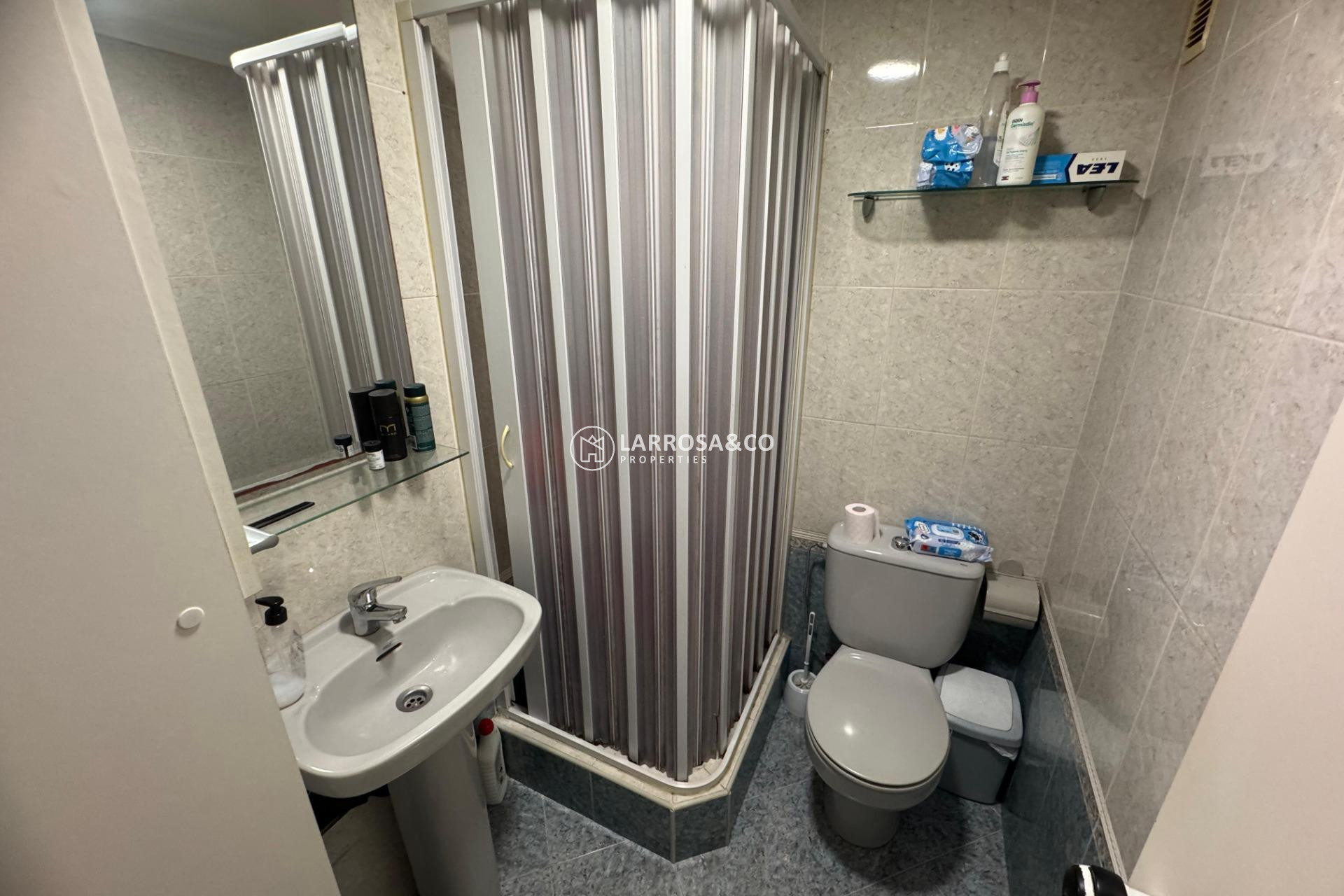 Resale - Apartment - Torrevieja - Acequion