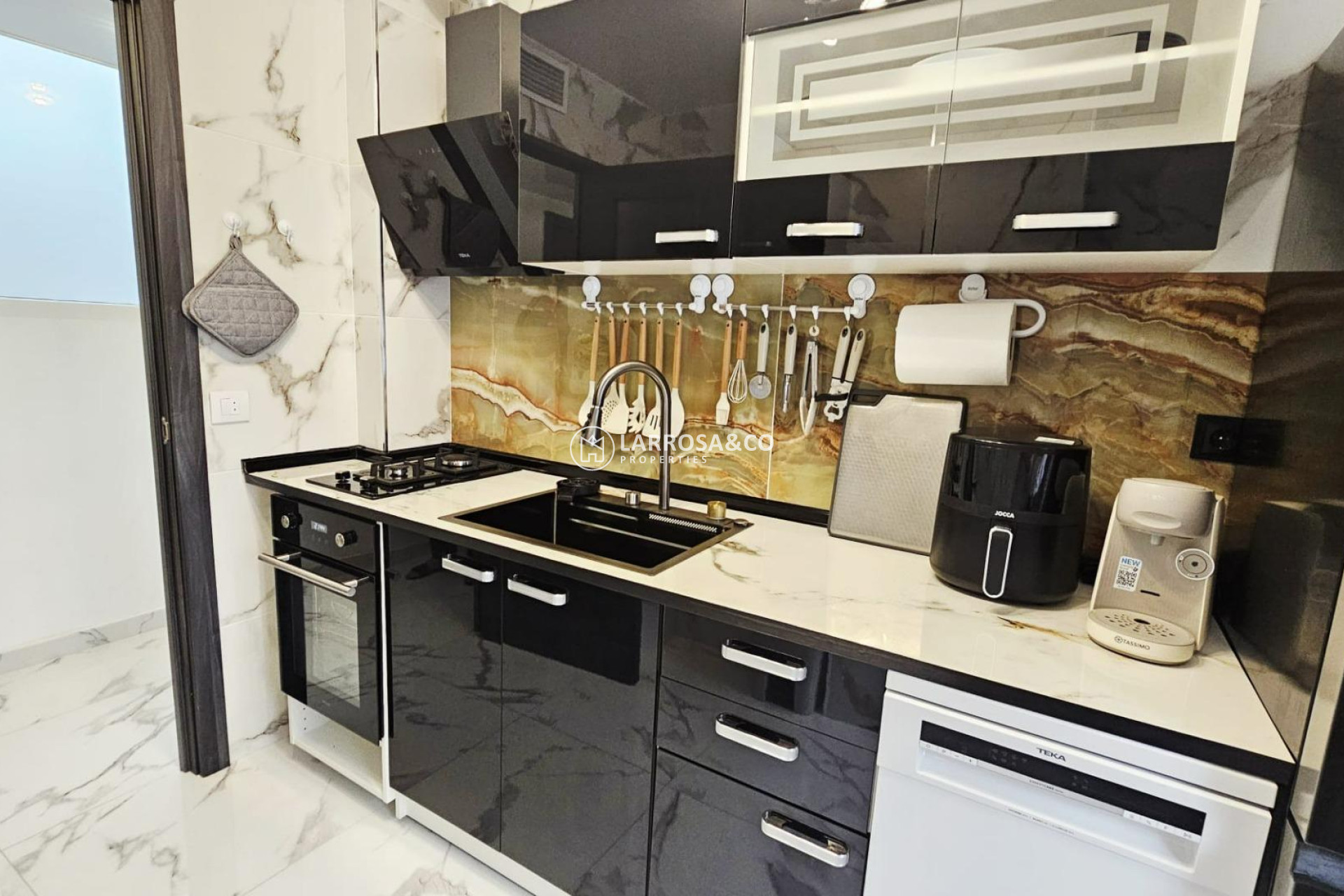 Resale - Apartment - Torrevieja - Acequion