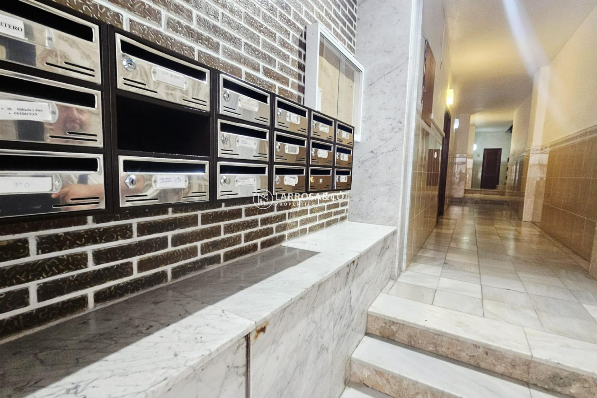 Resale - Apartment - Torrevieja - Acequion