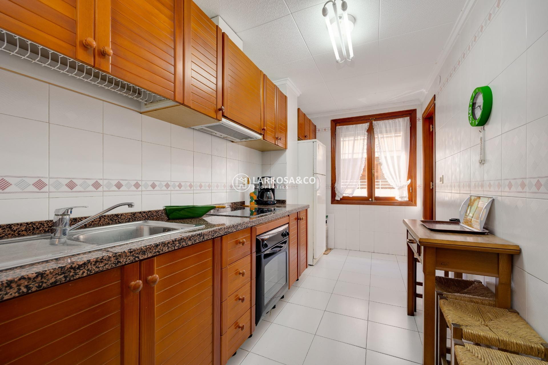 Resale - Apartment - Torrevieja - Acequion