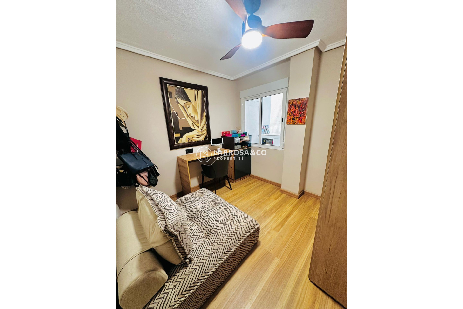 Resale - Apartment - Torrevieja - Acequion