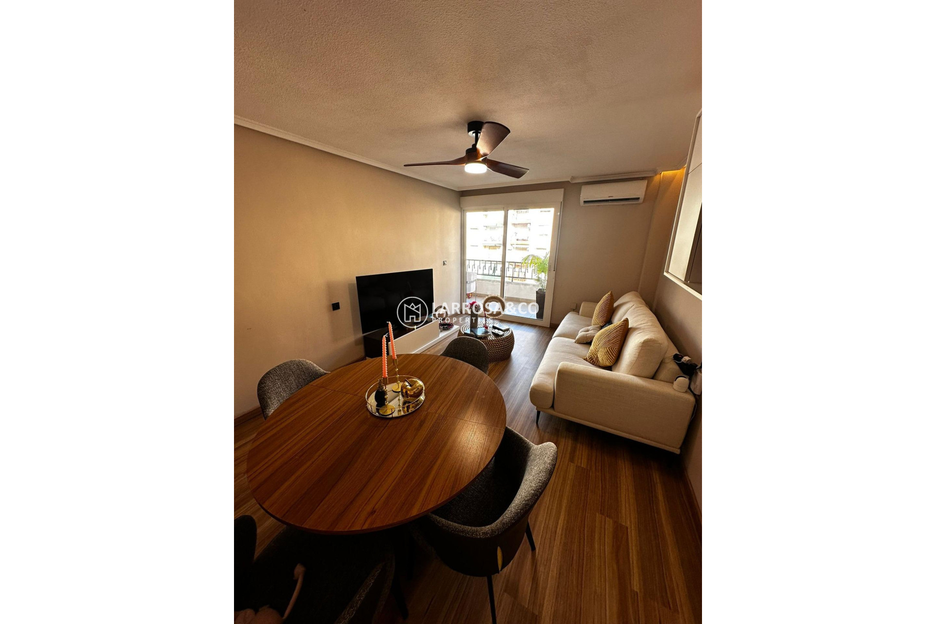 Resale - Apartment - Torrevieja - Acequion