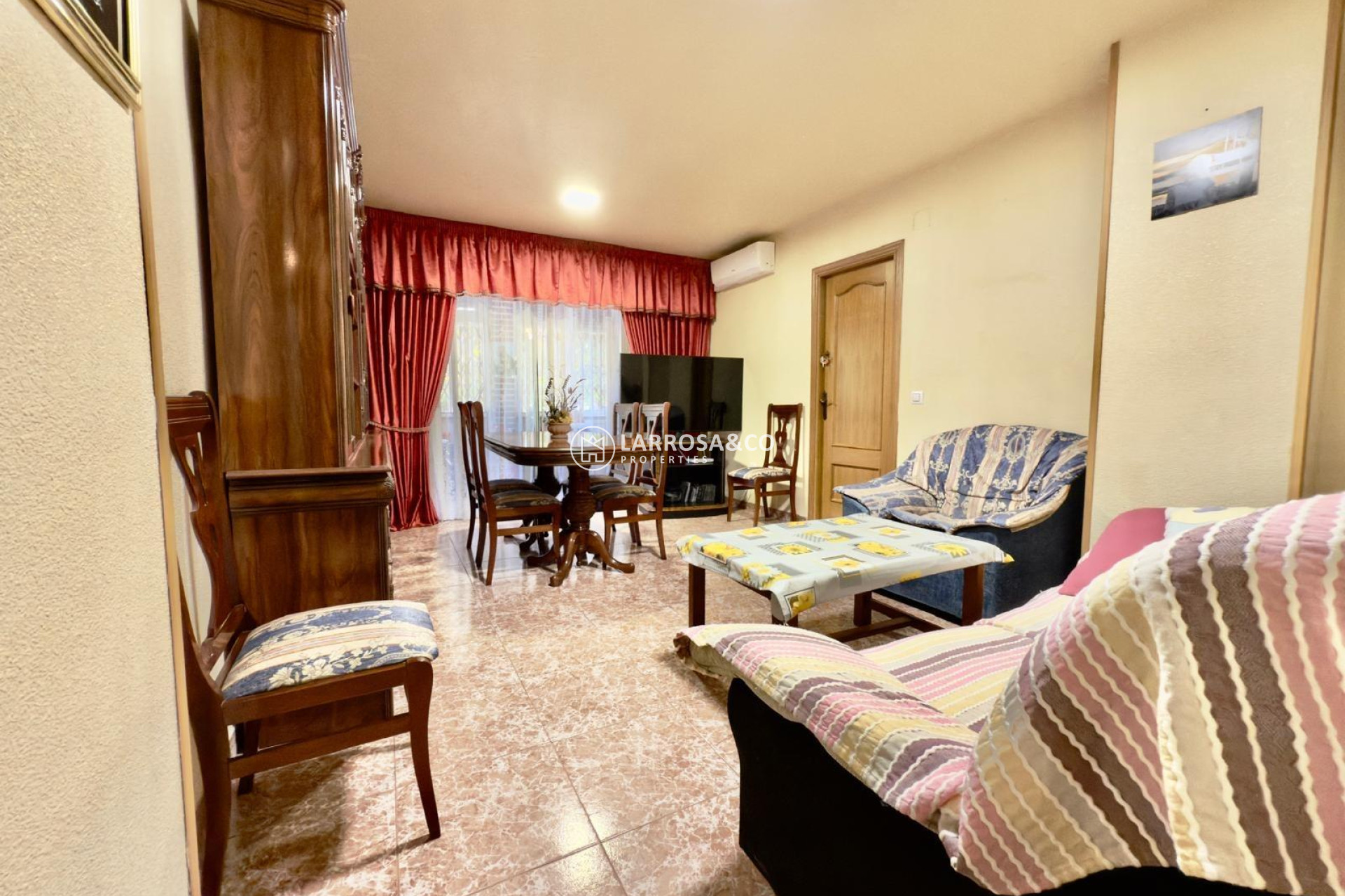 Resale - Apartment - Torrevieja - Acequion