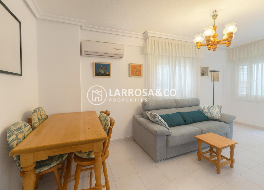 Resale - Apartment - Torrevieja - Acequion