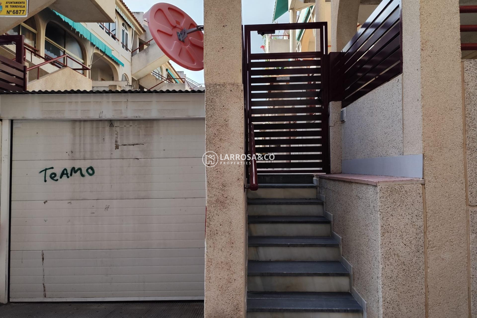 Resale - Apartment - Torrevieja - Acequion