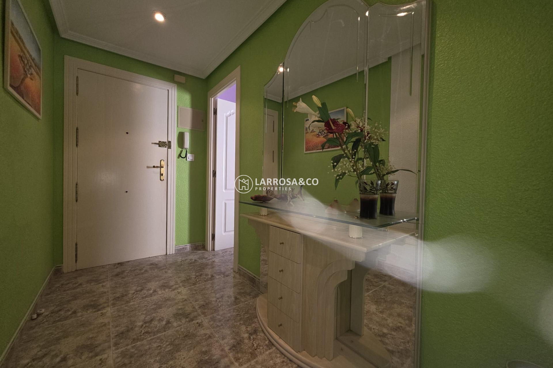 Resale - Apartment - Torrevieja - Acequion