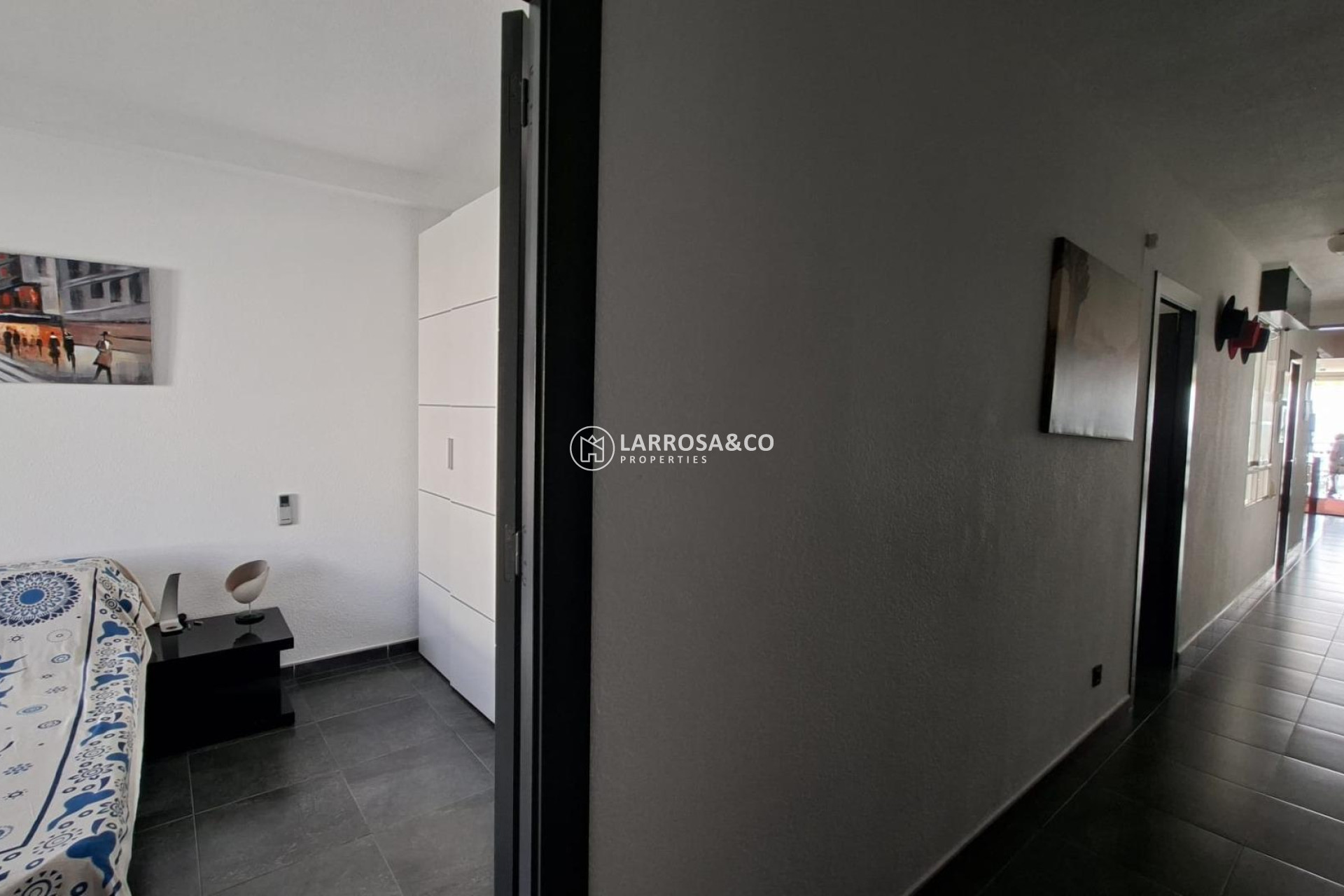 Resale - Apartment - Torrevieja - Acequion