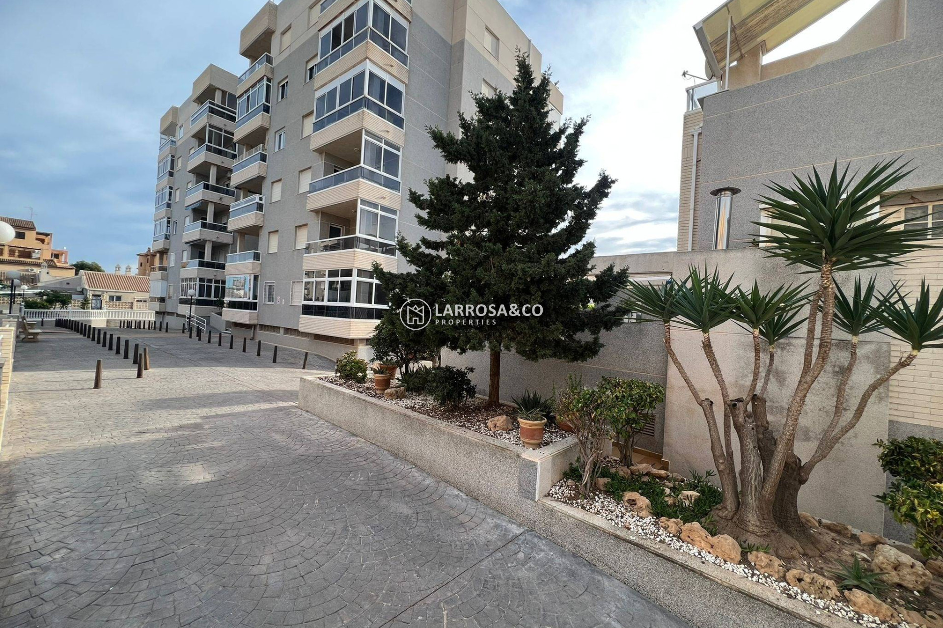 Resale - Apartment - Torrevieja - Aguas Nuevas
