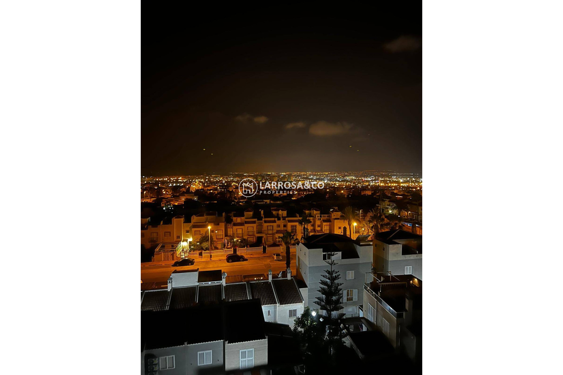 Resale - Apartment - Torrevieja - Aguas Nuevas