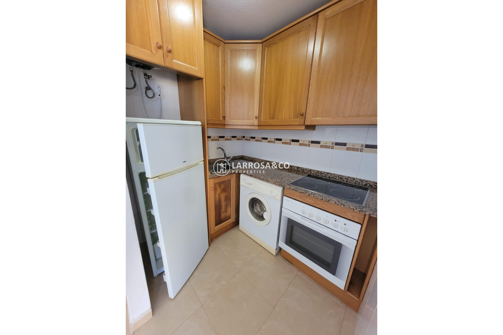 Resale - Apartment - Torrevieja - Aguas Nuevas