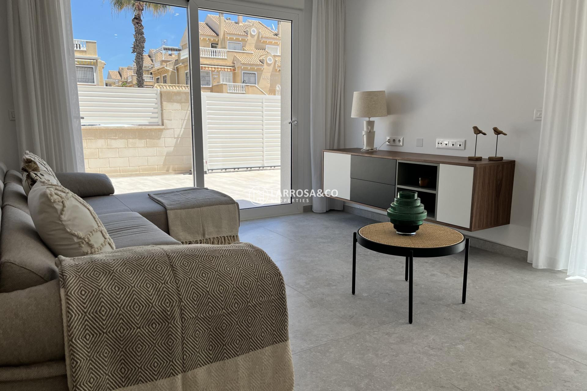 Resale - Apartment - Torrevieja - Aguas Nuevas