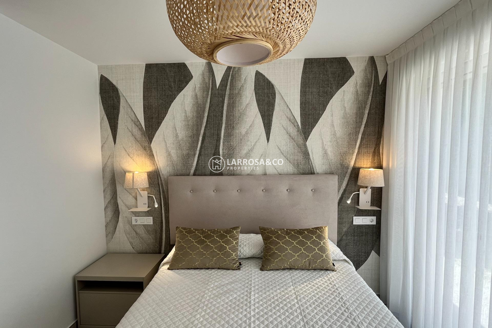 Resale - Apartment - Torrevieja - Aguas Nuevas