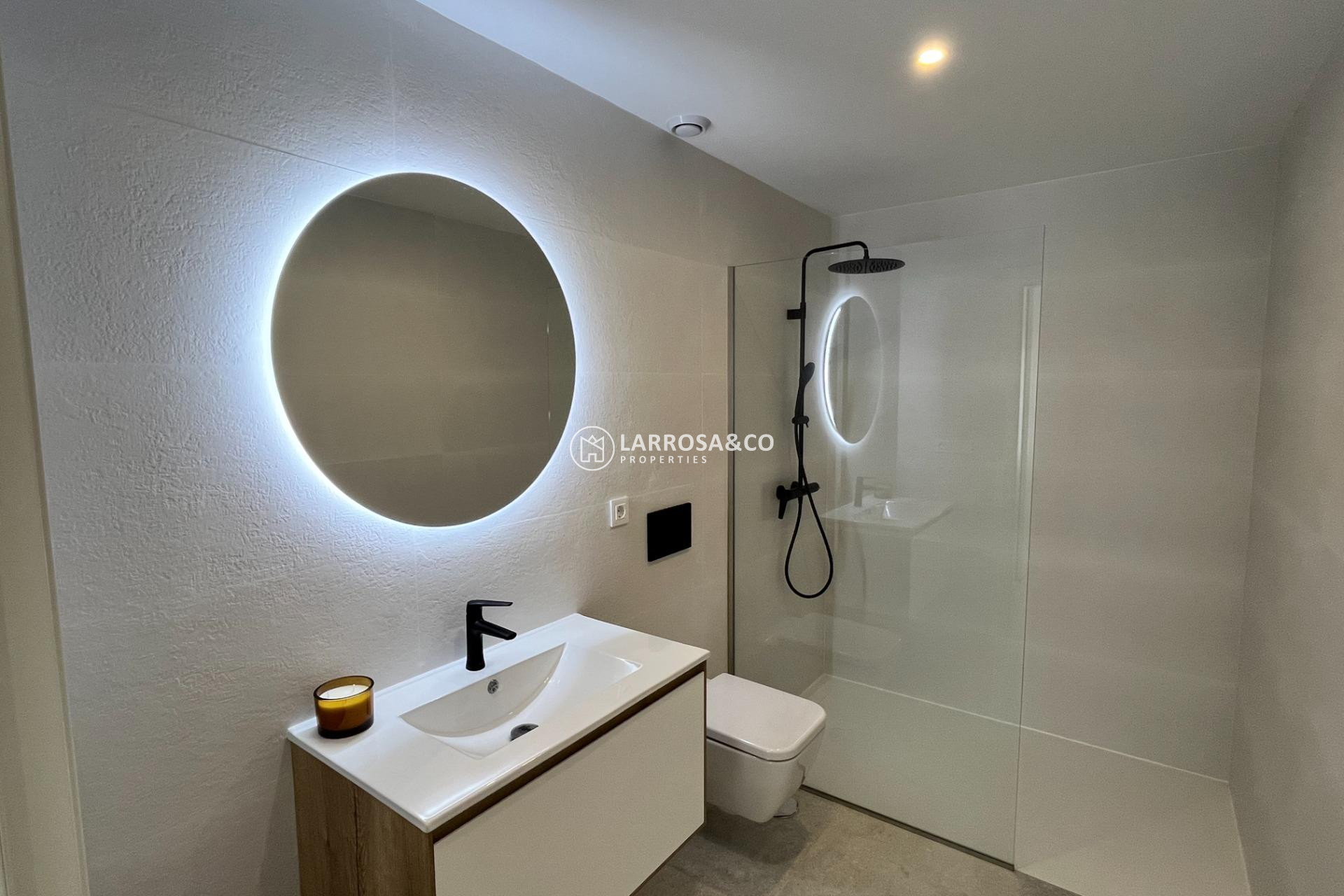 Resale - Apartment - Torrevieja - Aguas Nuevas