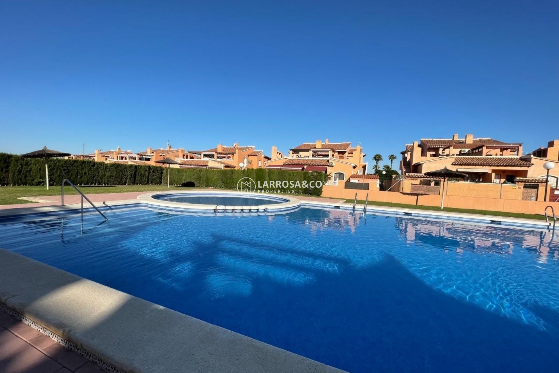 Resale - Apartment - Torrevieja - Aguas Nuevas