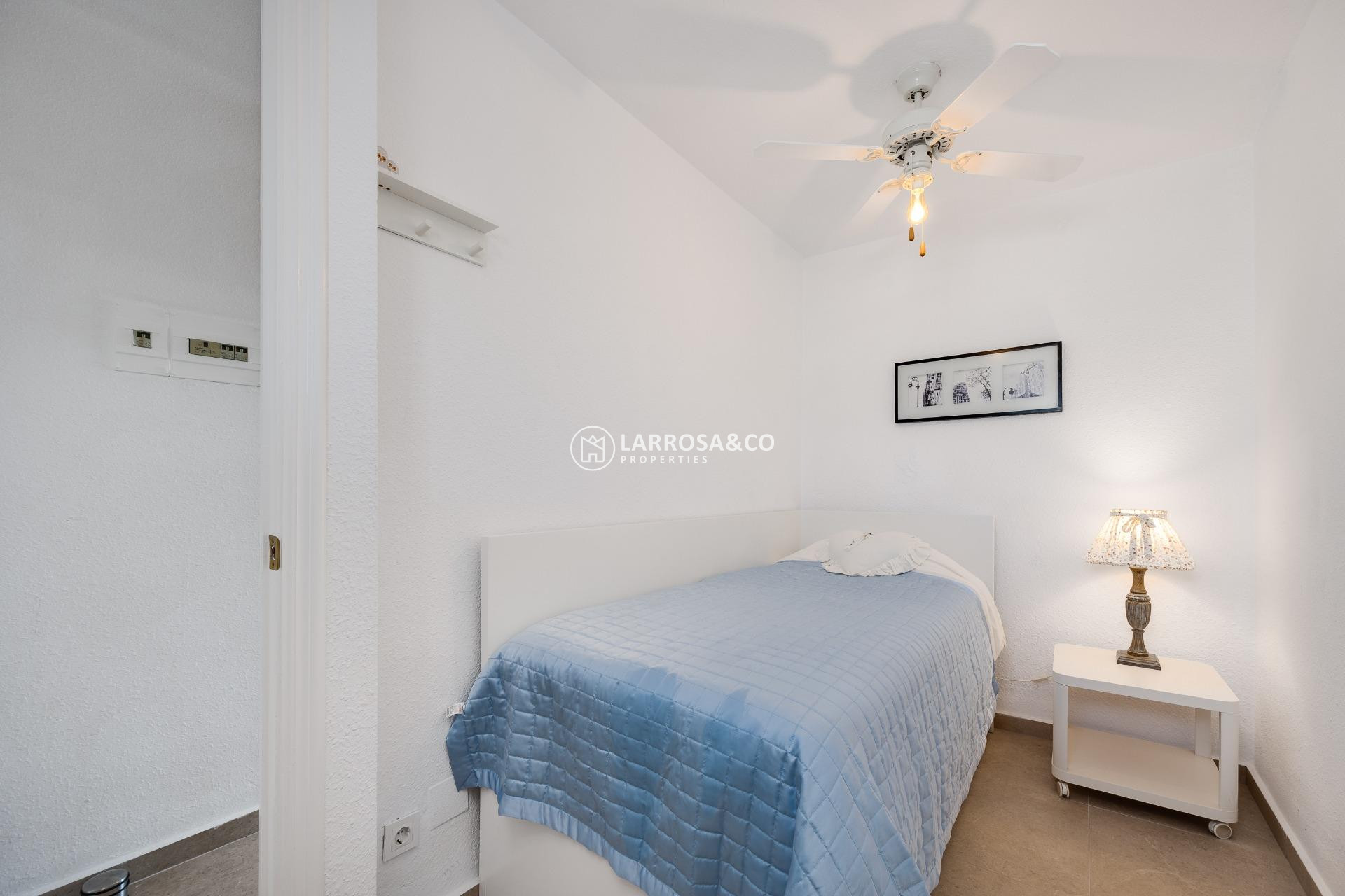 Resale - Apartment - Torrevieja - Cabo cervera