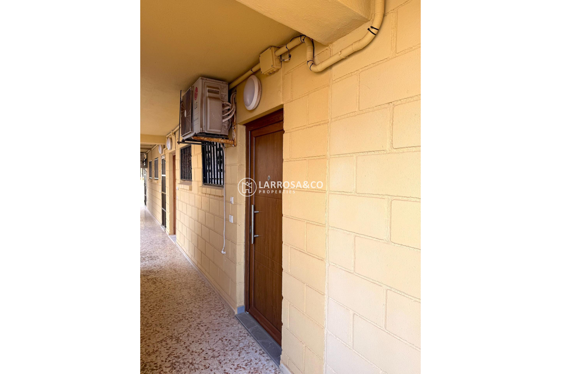 Resale - Apartment - Torrevieja - Cabo cervera