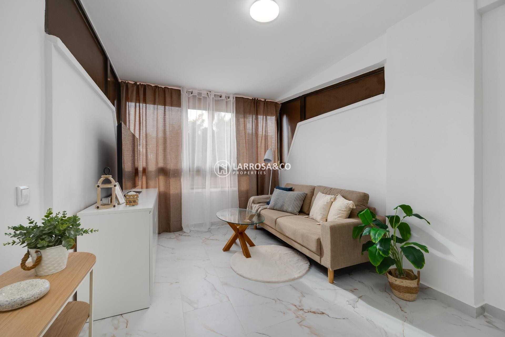 Resale - Apartment - Torrevieja - Cabo cervera