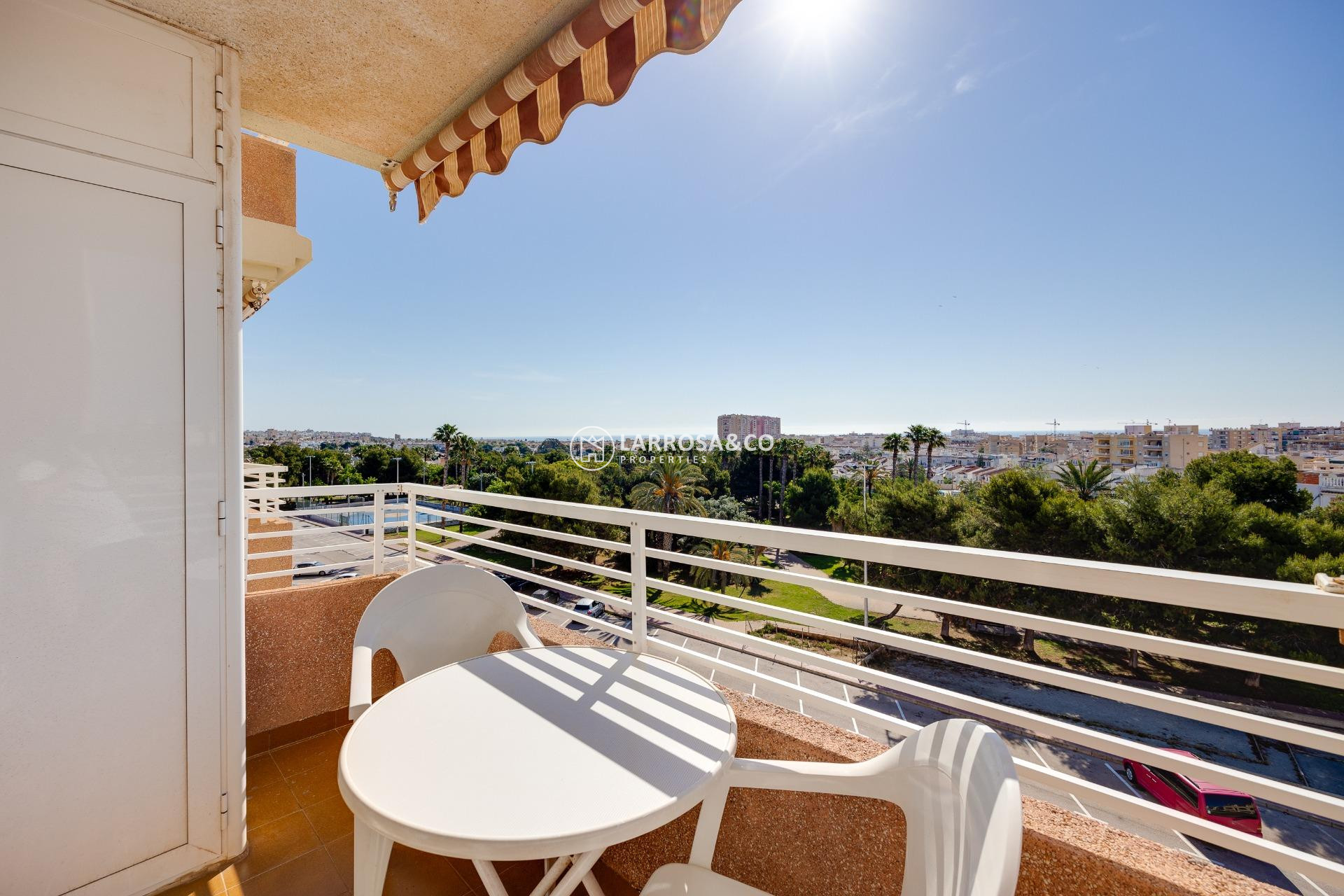 Resale - Apartment - Torrevieja - Calas blanca