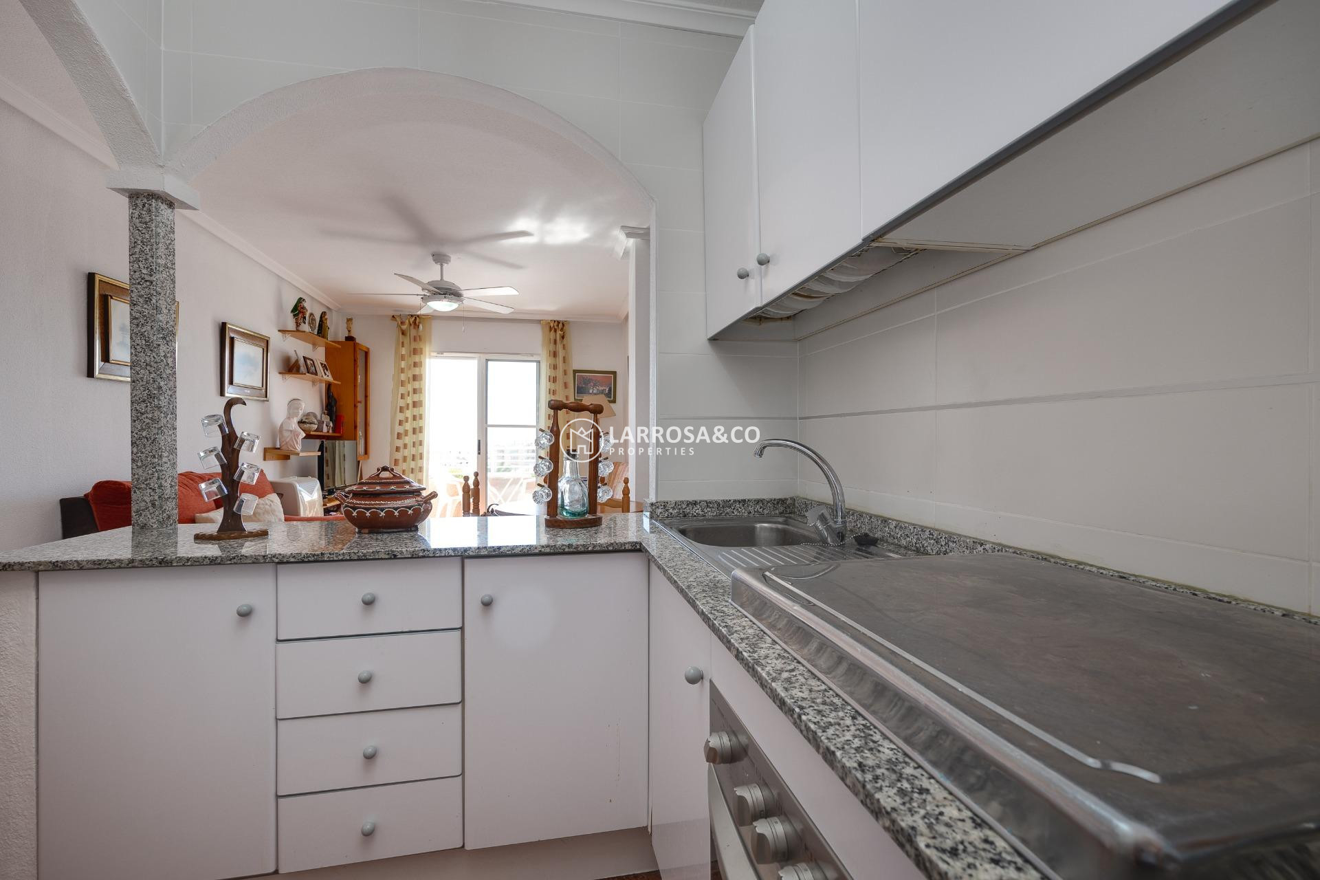 Resale - Apartment - Torrevieja - Calas blanca