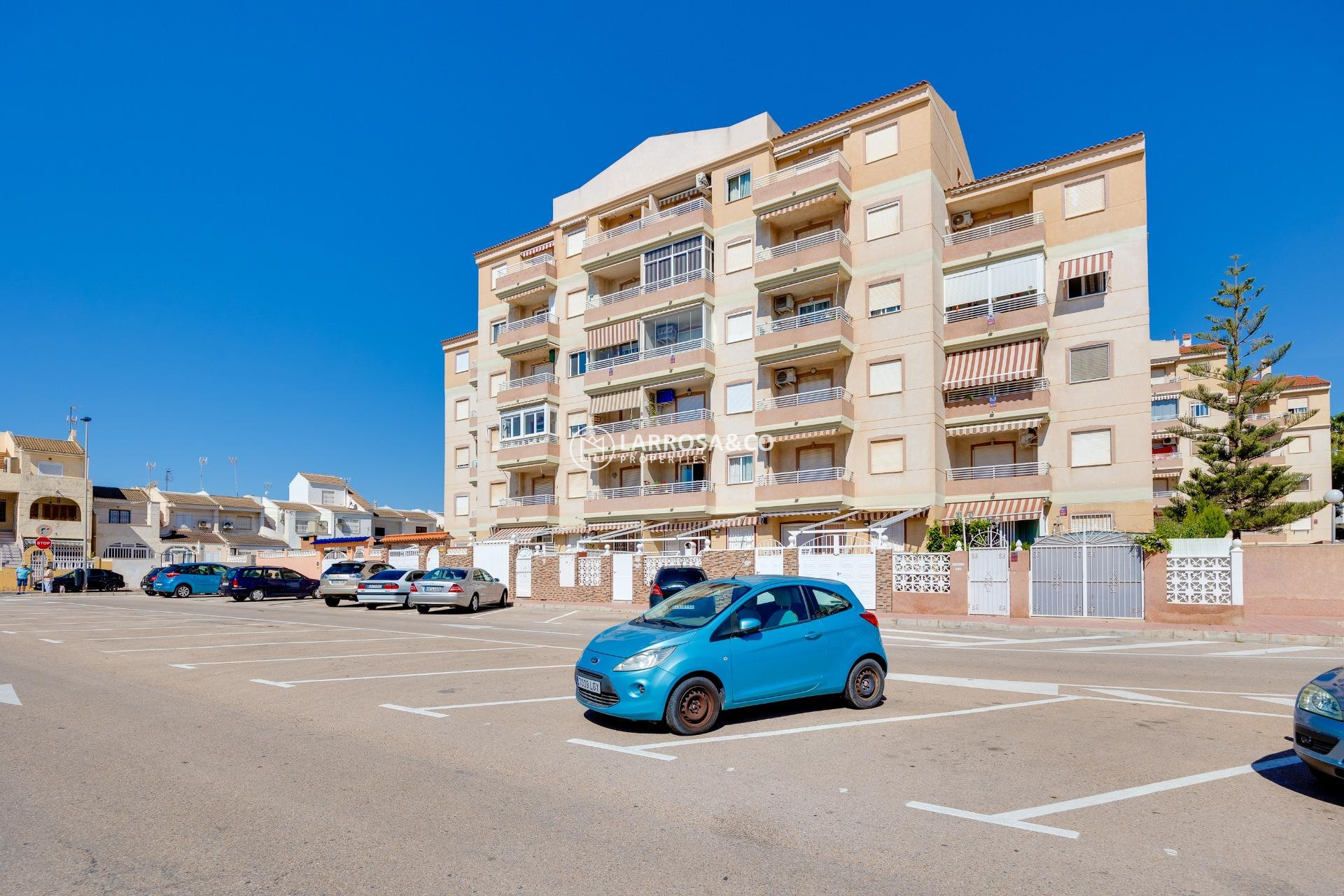 Resale - Apartment - Torrevieja - Calas blanca