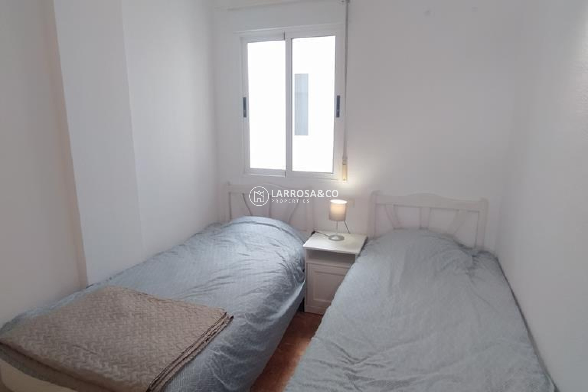 Resale - Apartment - Torrevieja - CASCO URBANO